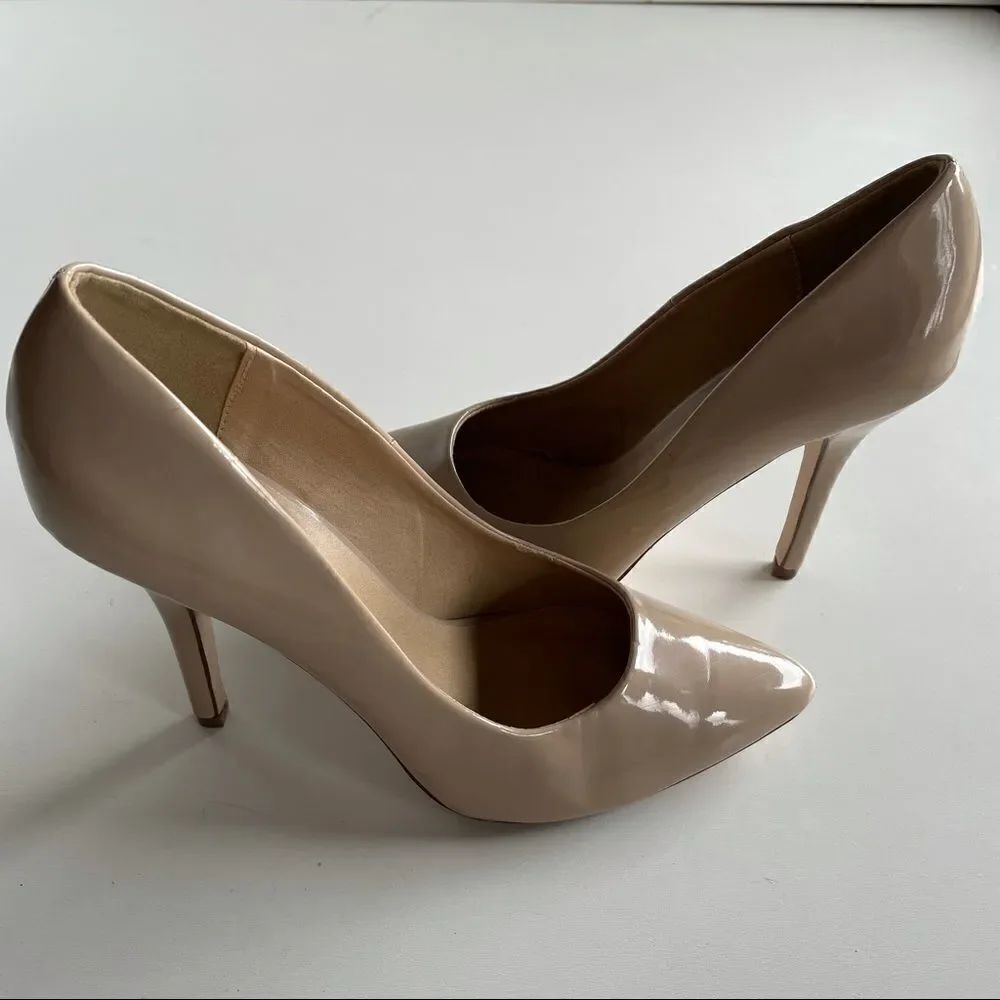 New “D”Sz 10 Beige Tan High Heel Patent Leather like pump Shoes pumps read desc